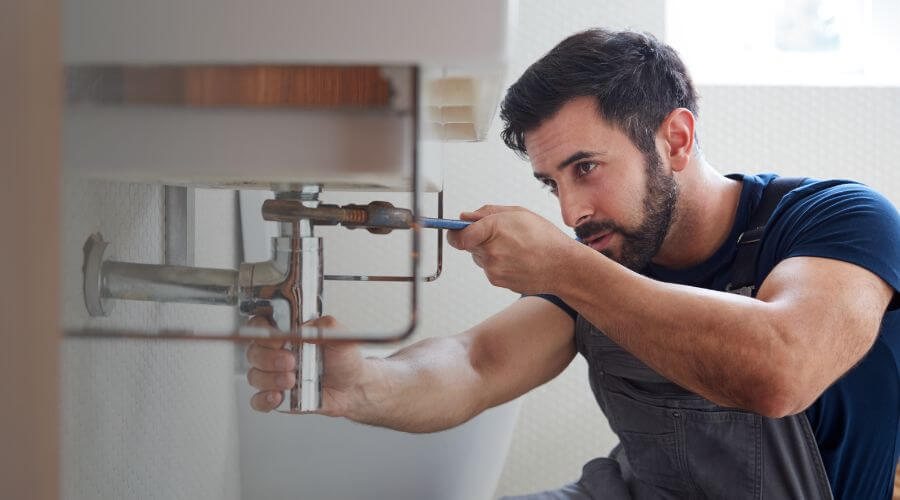 Expert burst pipe repair services in Schertz, TX
